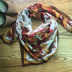Square Cotton Scarf with Rose pattern